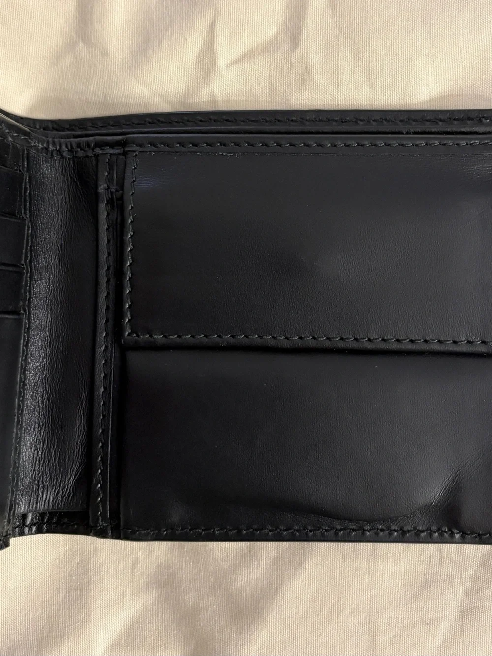 Gucci authentic bifold